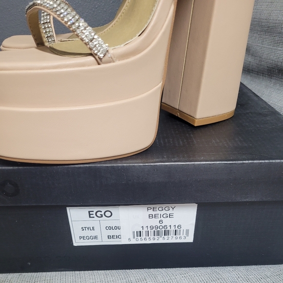NEW WITH THE BOX EGO PLATFORM  HEELS - Picture 6 of 6